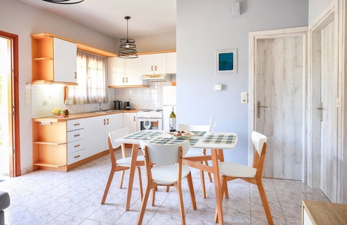 Poros Apartment | Catherine Blue Suite 1 - 4 minutes off the beach