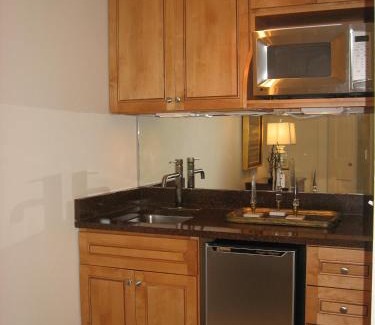 Historic Downtown Savannah Bed & Breakfast | Catherine Ward House Inn