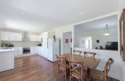 Catherine Hill Bay House | Catho Miners Cottage [pet friendly]