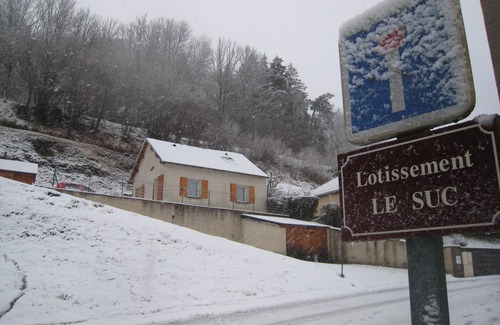 Laveissiere Ski Chalet | Cathy Chalet very comfortable