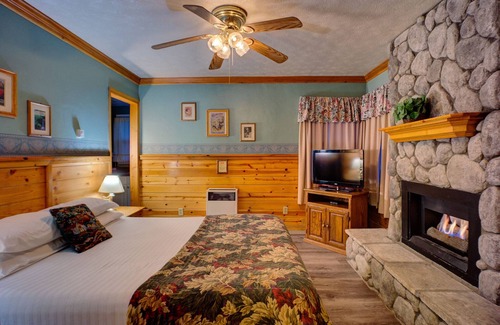 Big Bear City Cabin | Cathy's Cottages