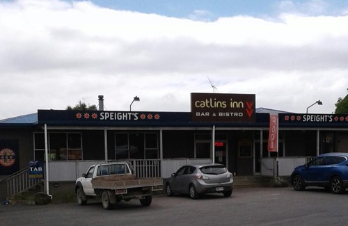 Owaka Hotel | Catlins Inn