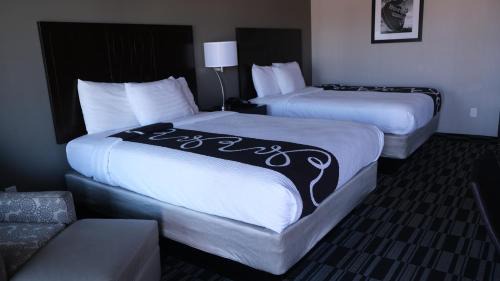 Tulsa Hotel | Catoosa Inn & Suites