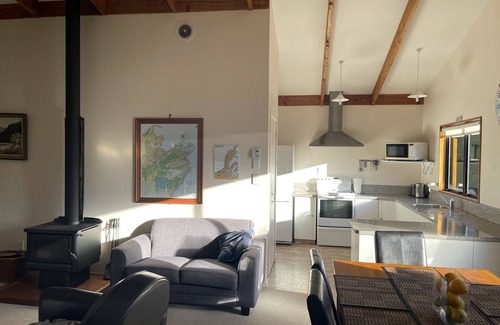 Okiwi Bay House | Catseye - Perfect base for Fantastic Fishing.