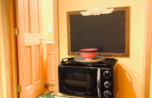 Highmount Apartment | Catskill Cabin Apres Ski