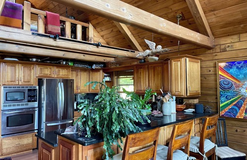 Bovina Center Ski Chalet | Catskill Mountaintop Log Retreat - A quiet nature retreat