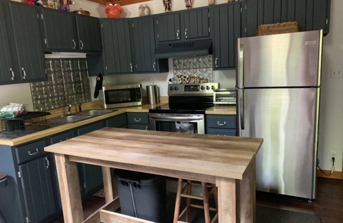 Andes Cabin | Catskill Mountains Lakeside Cabin in the Catskill Preserve