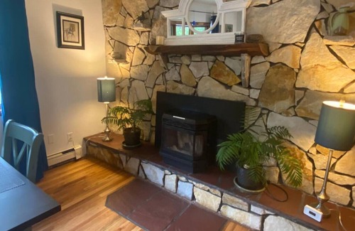 Purling House | Catskill Mt Retreat Close to Windham &Hunter Ski Resorts & Hudson Train Sleeps 6