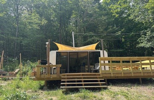 Long Eddy Apartment | Catskills Cabin-Grill, Fire Pit & Pet-Friendly