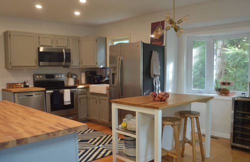 Athens House | Catskills Chic Lakehouse - Ski and Lake Retreat