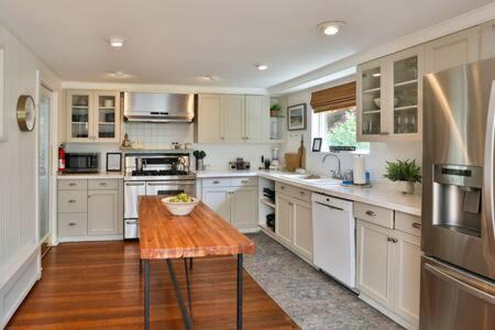 Mount Tremper House | Catskills Country House with Hot Tub near River Trails