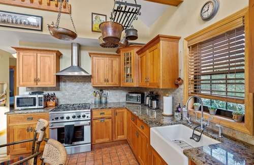 Stone Ridge House | Catskills Country Retreat: Hike | Relax | Unwind