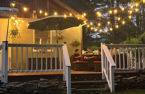 East Branch Ski Chalet | Catskills Cozy Chalet Near The Delaware River Hot tub, Fire pit and Soaking Tub