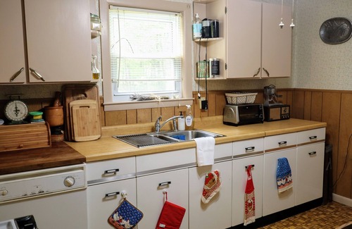 Catskill House | Catskills Estate with OUTDOOR SHOWER, HOT TUB, SAUNA, BAR, GYM, DOG RUN & EV HUB