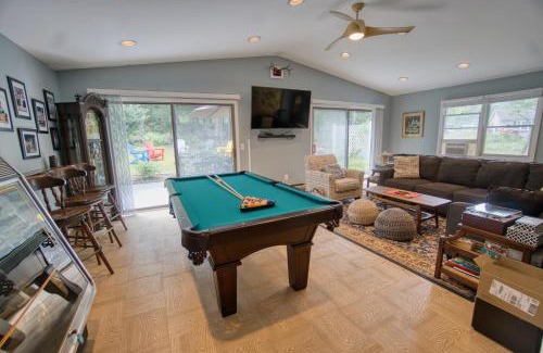 Circleville House | Catskills Getaway 3BR Retreat with Media Room, Near Casino, Bethel Woods and More