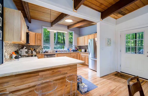 Monticello Cabin | Catskills Mid-Century Modern 2-bedroom in Monticello, NY