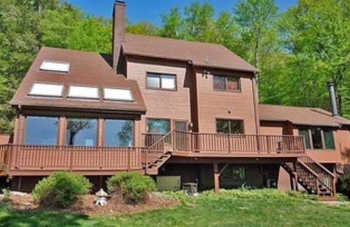 Town of Olive House | Catskills Mountain Ski Retreat with amazing views
