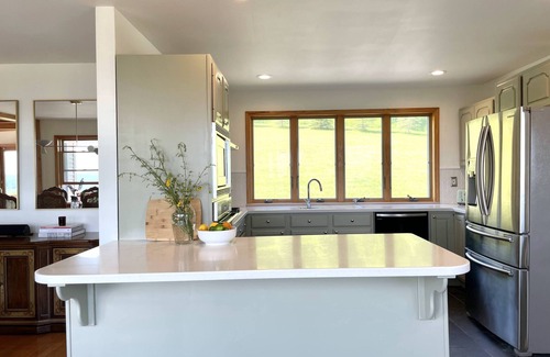 Jefferson House | Catskills Mountaintop House w/HOT TUB and VIEWS!