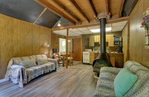 Ellenville Cabin | Catskills Vacation Rental w/Creek Access!