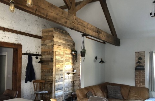 Markham Moor Cottage | Cattlebeam Cottage, 3 bedroom converted barn with 2 bathrooms set in beautiful grounds