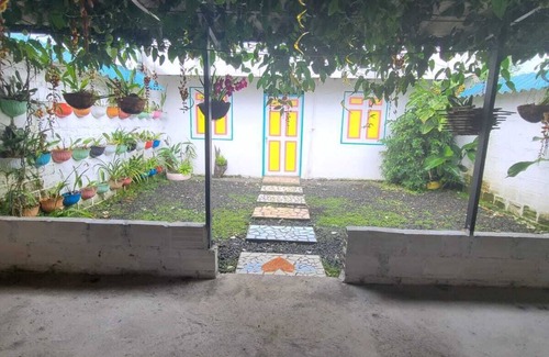 Filandia House | Cattleya Tourist Housing