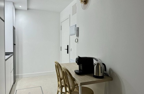 Embajadores Apartment | CavaBajaSuites 004 EL RASTRO