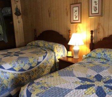 Windham Hotel | Cave Mountain Motel