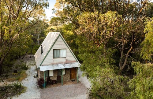 Cowaramup Ski Chalet | Caves Road Chalets. Gorgeous Rustic Loft Style Chalets