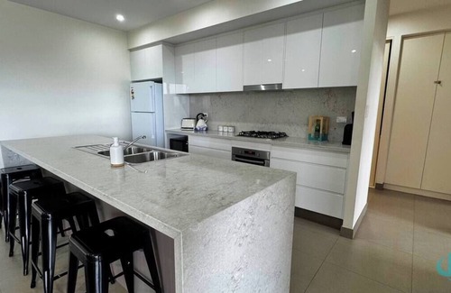 Caves Beach Apartment | Caves Beach Retreat - close to beach and shops