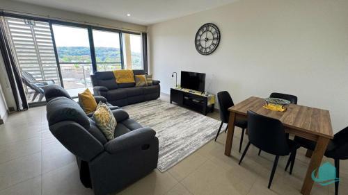 Caves Beach Apartment | Caves Beach Retreat - close to beach and shops