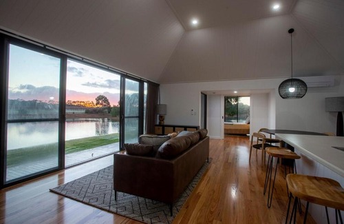 Wilyabrup Villa | Caves Road Vineyard Retreat