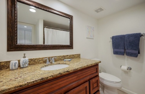 Holmes Beach Condo | Cayman Cay 107 2 Bedroom Condo by RedAwning