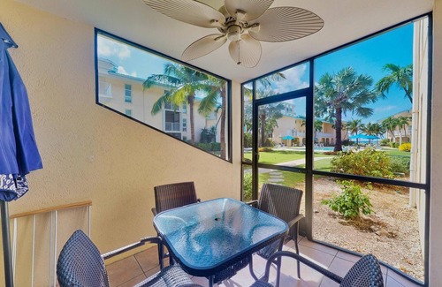Seven Mile Beach Condo | Cayman Reef Resort 50 - Ocean Oasis