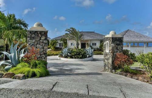 Sea Breeze Hills Villa | Cayman Villa - Contemporary 3 bedroom Villa with Stunning Ocean Views villa