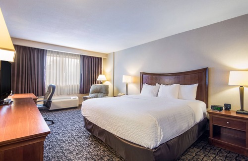 Ithaca Hotel | Cayuga Blu Hotel