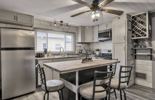 Cheektowaga Apartment | Cayuga Creek Pad