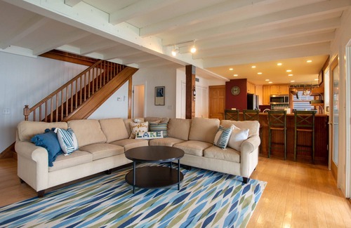 Romulus Cottage | Cayuga Gray: Lakefront Home Near Cayuga Wineries!