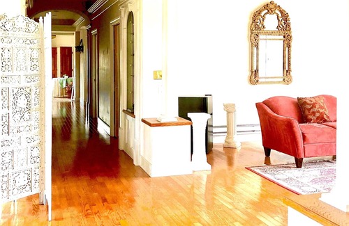 Lansing Hotel | Cayuga Lake Inn Ithaca Hotel Alt