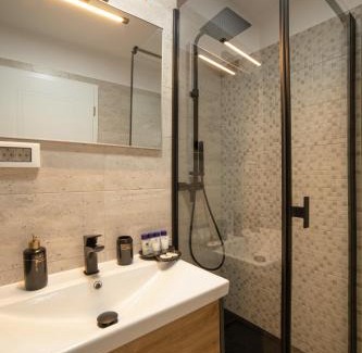Suceava Apartment | Cazare Suceava - Parcare Gratuită, Self Check-in