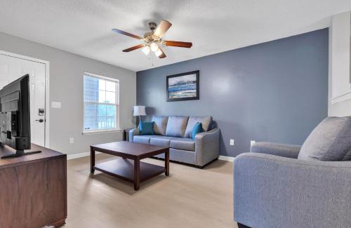 Westover Apartment | Cb 204 Fayetteville Retreat, Free Parking, Pool