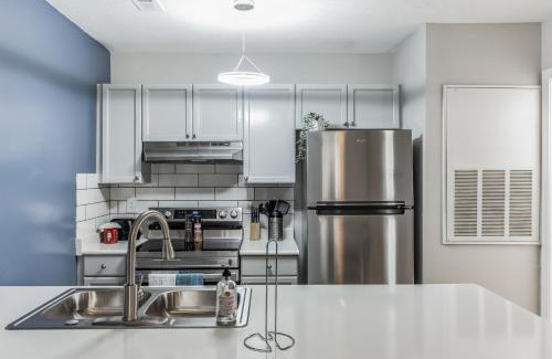 Westover Apartment | Cb 965-301 Modern Fayetteville Charm