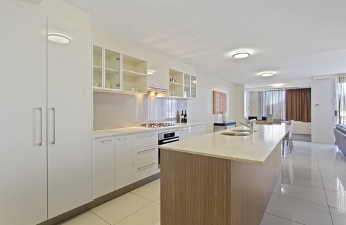 Rockhampton House | CBD Luxury Accommodation