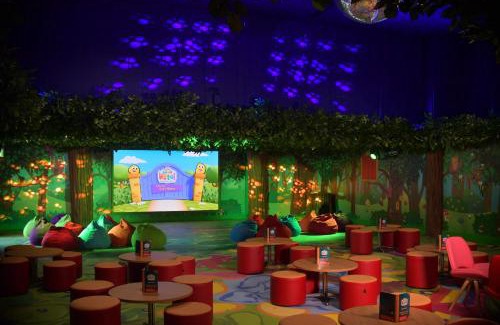 Farley Hotel | CBeebies Land Hotel