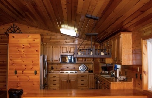 Lenox Cabin | CC Lodge welcomes you with 250 acres of land! Perfect for biking, hunting, etc!