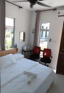 Pantai Penarik House | CC Roomstay Kampung Mangkuk, Terengganu
