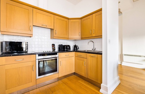 Chinatown Apartment | CCR5 - One Bedroom Apartment, Sleeps 2