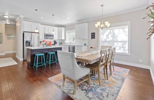 Coeur d'Alene House | CDA home walking distance to beaches, parks, library and downtown boutiques