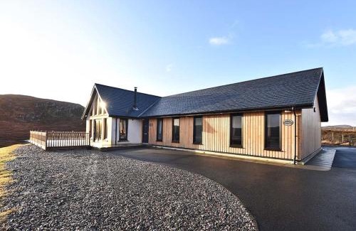 Balallan House | Ceann an Loch Cottage