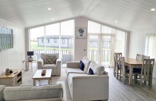 Fitling House | Cedar 36 Hot Tub