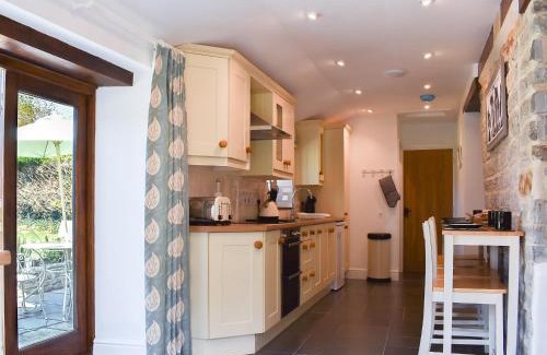 Castle Cary House | Cedar Barn